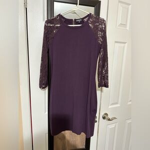 Express Purple Lace-Sleeve Long Sleeve Shift Dress